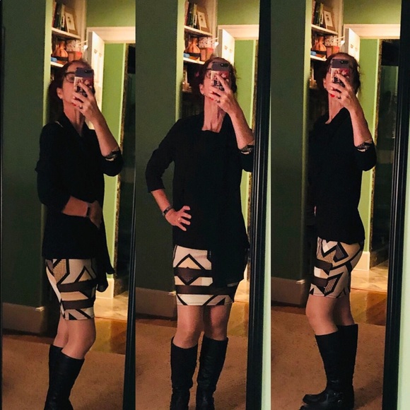 Nice evening dress which can be dressed down - Picture 2 of 3